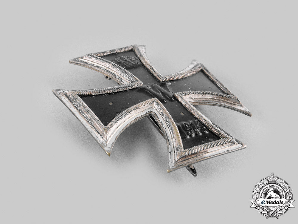 germany,_imperial._a1914_iron_cross_i_class_with_document_to_leutnant_adam_gotz_m20_212_emd6372