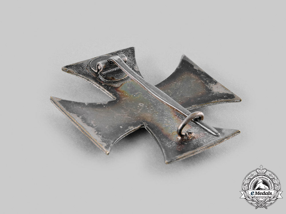 germany,_imperial._a1914_iron_cross_i_class_with_document_to_leutnant_adam_gotz_m20_213_emd6369