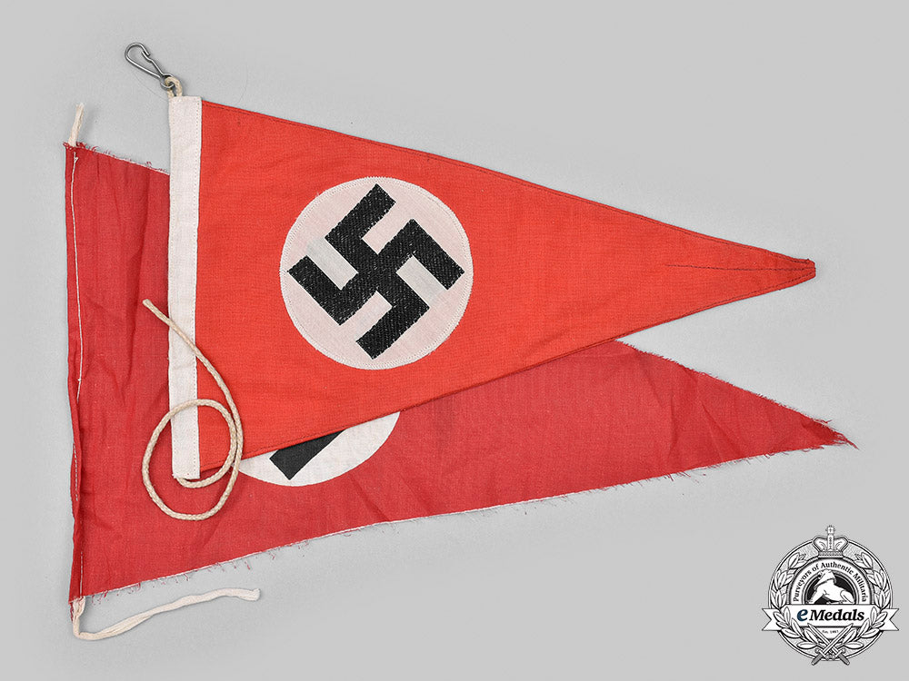 germany,_nsdap._a_pair_of_nsdap_flag_pennants_m20_2145_mnc7204_1