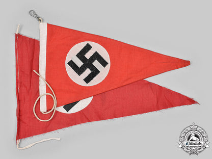 germany,_nsdap._a_pair_of_nsdap_flag_pennants_m20_2145_mnc7204_1