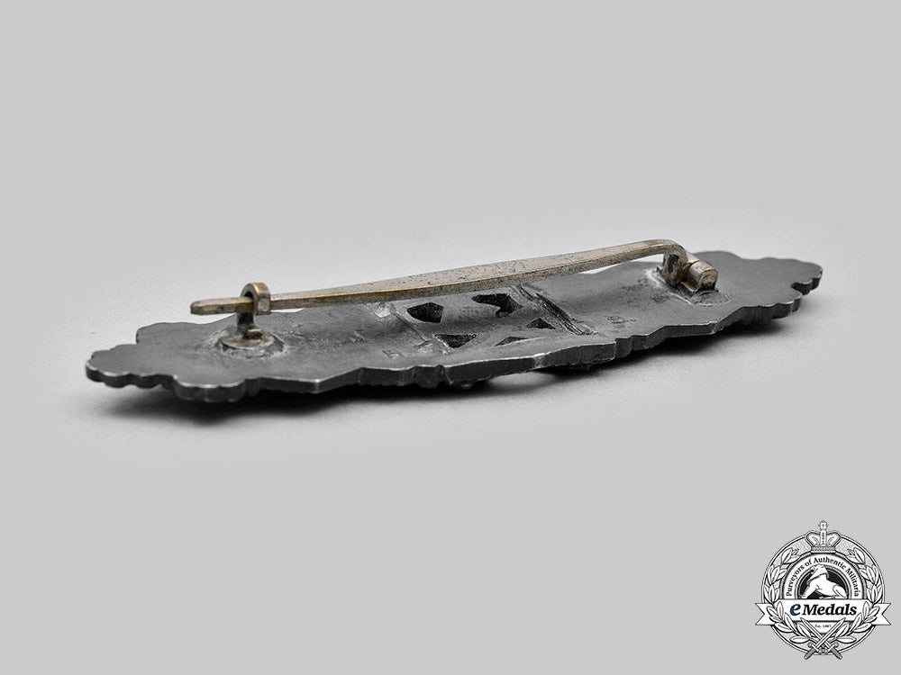 germany,_wehrmacht._a_close_combat_clasp,_silver_grade,_by_rudolf_souval_m20_2178_mnc7276_1_1_1_1