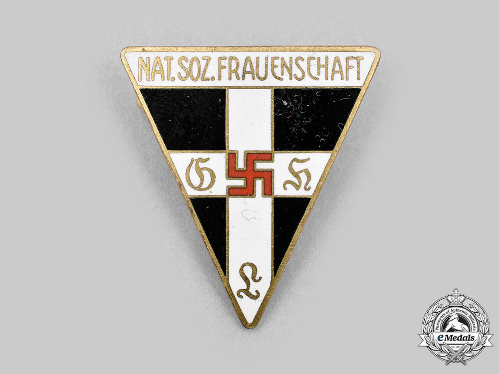 germany,_third_reich._a_national_socialist_women’s_league_membership_badge,_by_l._christian_lauer_m20_2244_mnc8015_1