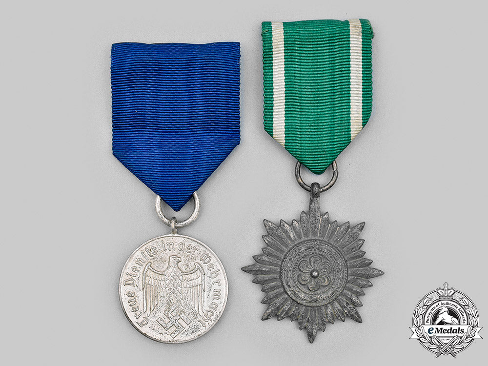 germany,_wehrmacht._a_pair_of_service_medals_m20_2252_mnc8035