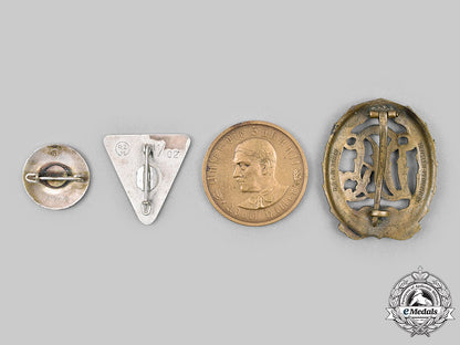 germany,_third_reich._a_lot_of_badges_and_insignia_m20_2444_mnc3032