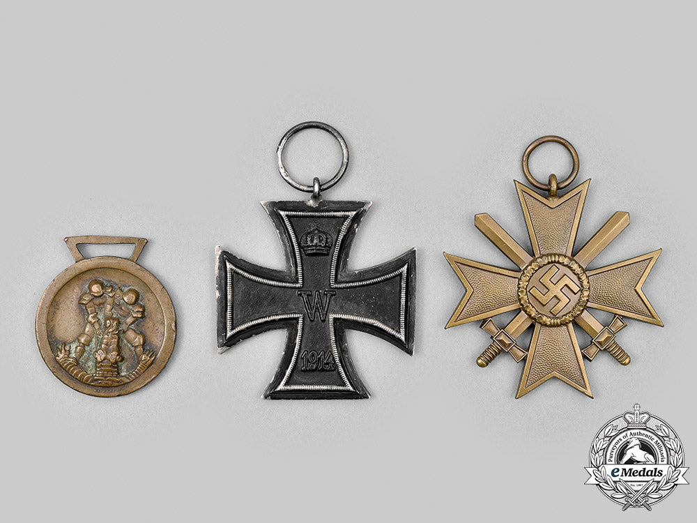 germany,_wehrmacht._a_lot_of_medals_m20_2490_mnc2794_1