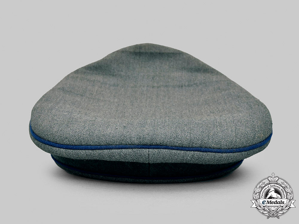 germany,_heer._a_medical_officer’s_visor_cap,_by_n._schega&_neffe_m20_2809_mnc5533_1