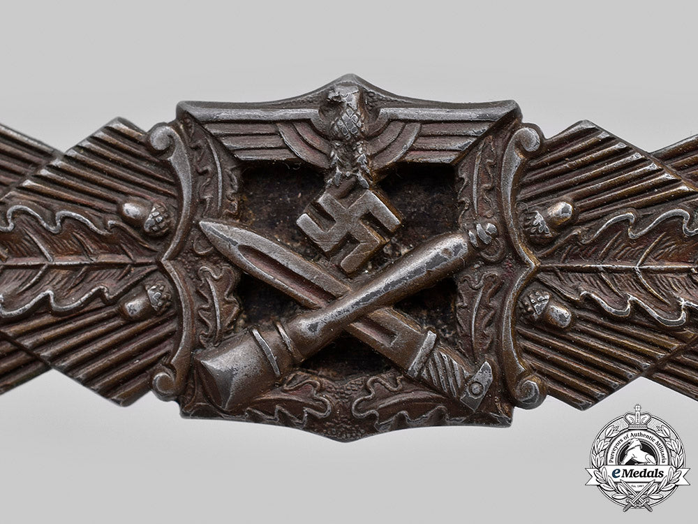 germany,_wehrmacht._a_close_combat_clasp,_bronze_grade,_by_a.g.m.u.k_m20_293_mnc4646