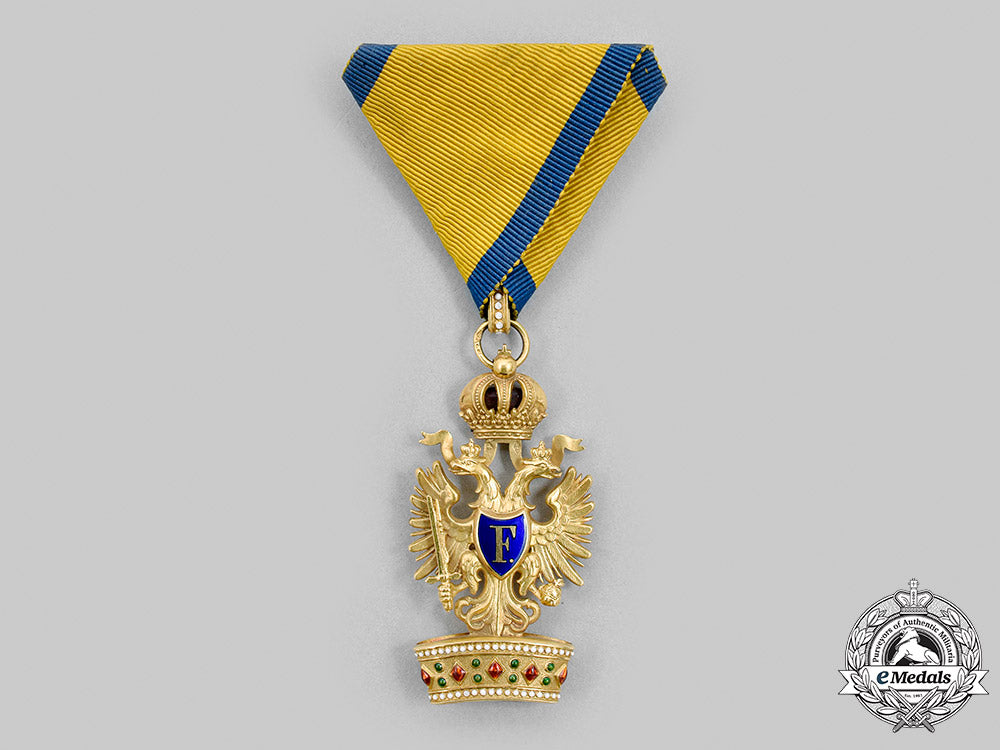 austria,_imperial._an_order_of_the_iron_crown,_iii_class_knight_in_gold,_by_rothe,_c.1910_m20_3005_mnc9324