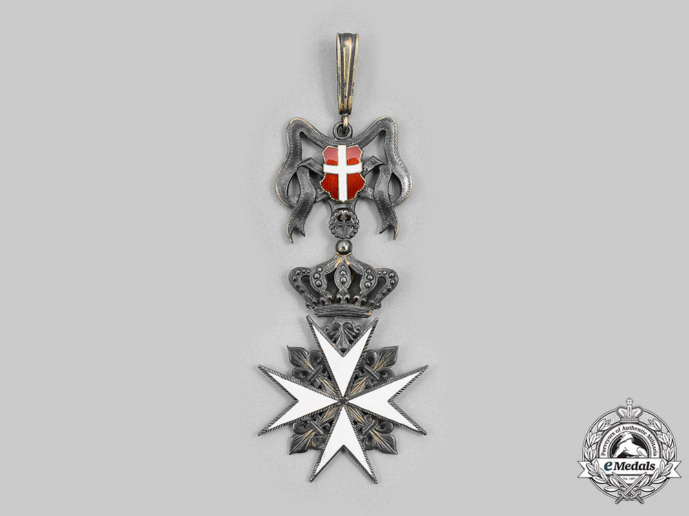 austria,_imperial._an_order_of_the_knights_of_malta,_badge_of_knight_of_magistral_grace_of_the_grand_priorate_of_bohemia_m20_3025_mnc9376