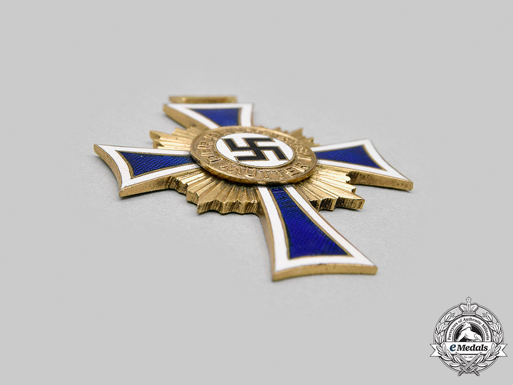 germany,_third_reich._a_lot_of_medals_and_badges_m20_3053_mnc9447