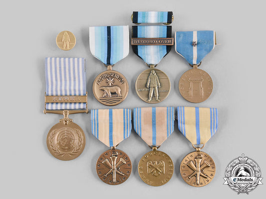 united_states._a_lot_of_seven_service_medals_m20_306_emd2222_1
