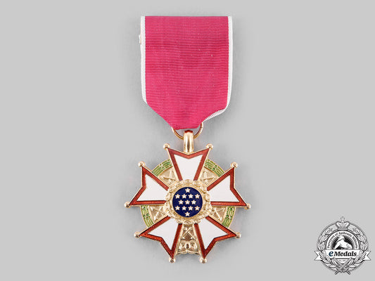 united_states._legion_of_merit,_legionnaire_grade_m20_308_emd2245