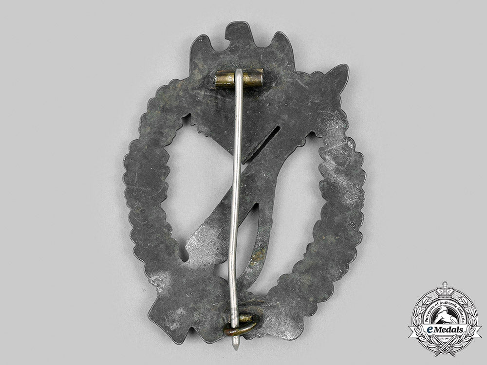 germany,_wehrmacht._an_infantry_assault_badge,_silver_grade_m20_309_mnc4688