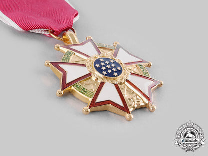united_states._legion_of_merit,_legionnaire_grade_m20_310_emd2251