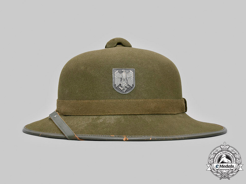 germany,_heer._a_tropical_pith_helmet,_second_pattern_m20_3119_mnc9657