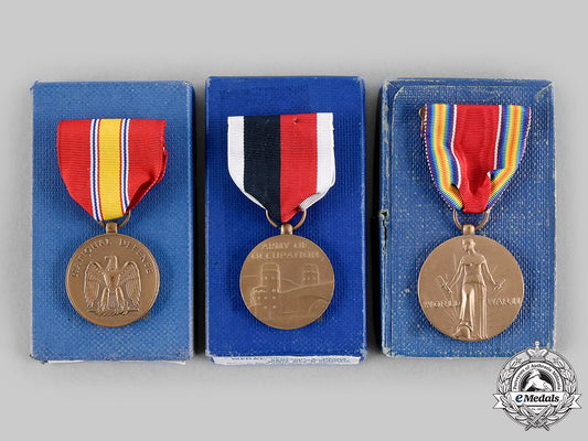 united_states._a_lot_of_three_boxed_second_war_period_medals_m20_311_emd2370