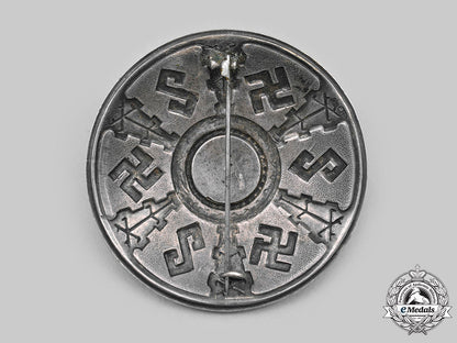 a_decorative_runic_brooch_in_silver_m20_313_mnc4705