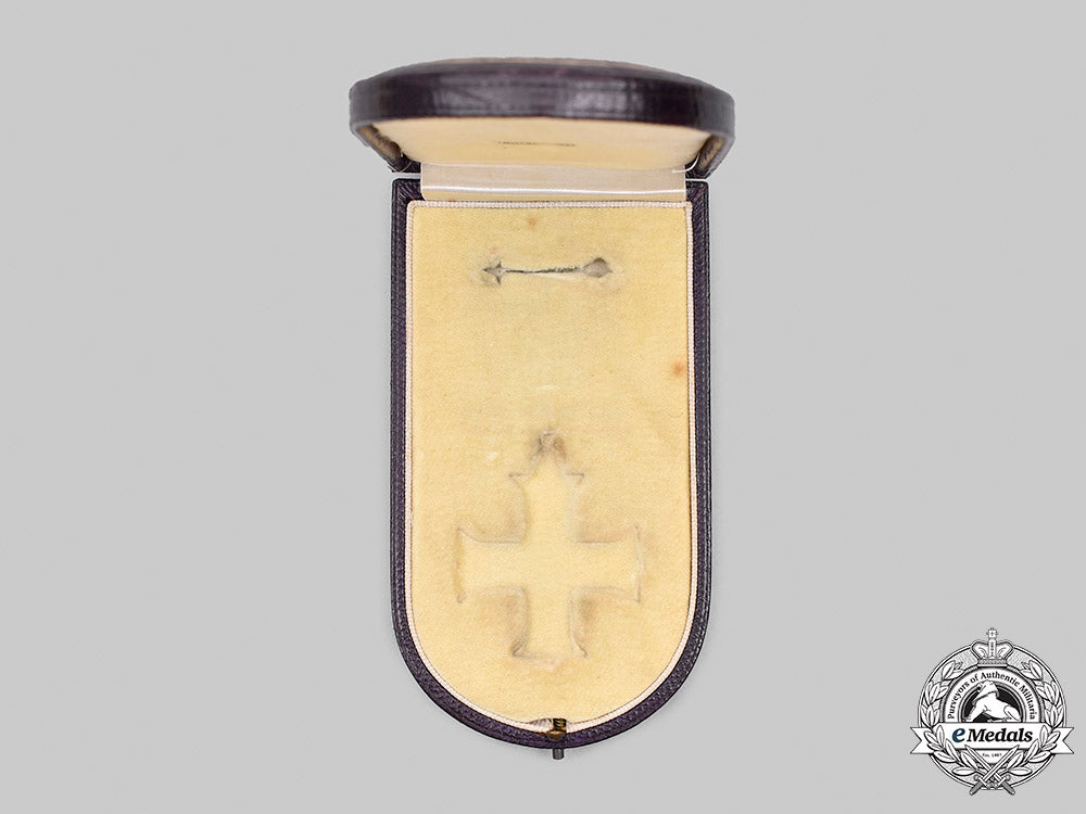 united_kingdom._a_military_cross_with_case,1944_m20_3235_mnc0125_1_1