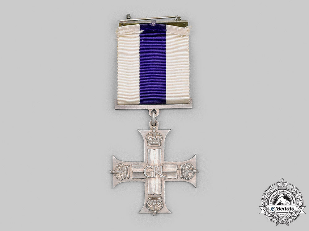 united_kingdom._a_military_cross_with_case,1944_m20_3237_mnc0131_1_1