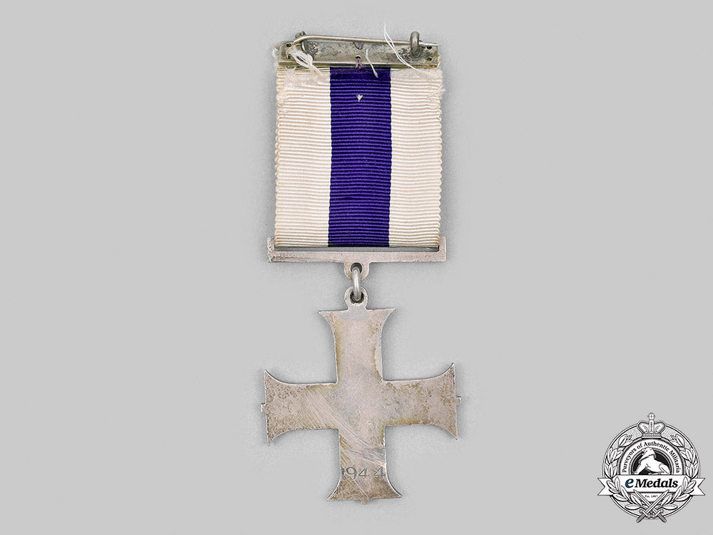 united_kingdom._a_military_cross_with_case,1944_m20_3238_mnc0133_1_1