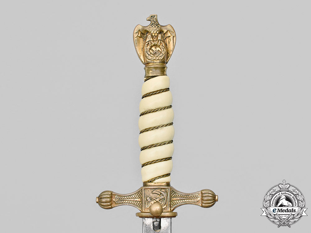 germany,_kriegsmarine._an_officer’s_dress_dagger,_by_carl_eickhorn_m20_3359_mnc1447