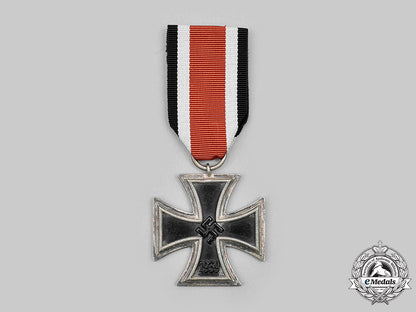 germany,_luftwaffe._an_iron_cross_second_class_and_award_document_to_unteroffizier_ernst_ulbrich_m20_3470_mnc2140