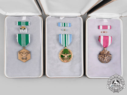united_states._a_lot_of_three_cased_decorations_m20_367_emd2154