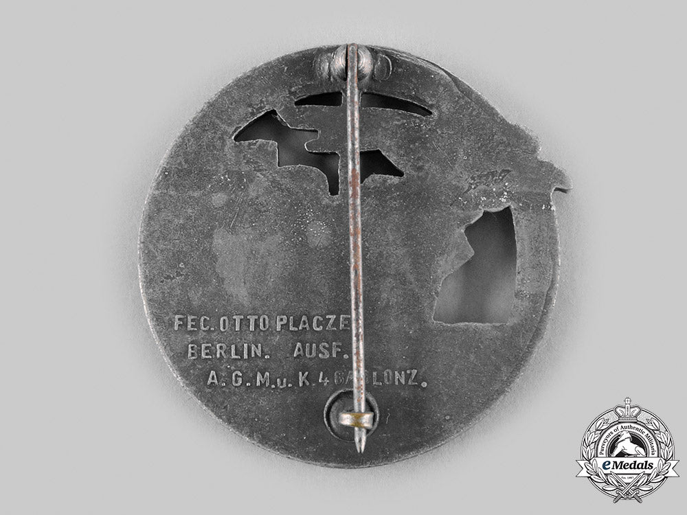 germany,_kriegsmarine._a_blockade_runner_badge,_by_a.g._metall&_kunststoff_m20_376_emd6566_1