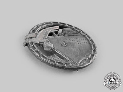 germany,_kriegsmarine._a_blockade_runner_badge,_by_a.g._metall&_kunststoff_m20_377_emd6570_1