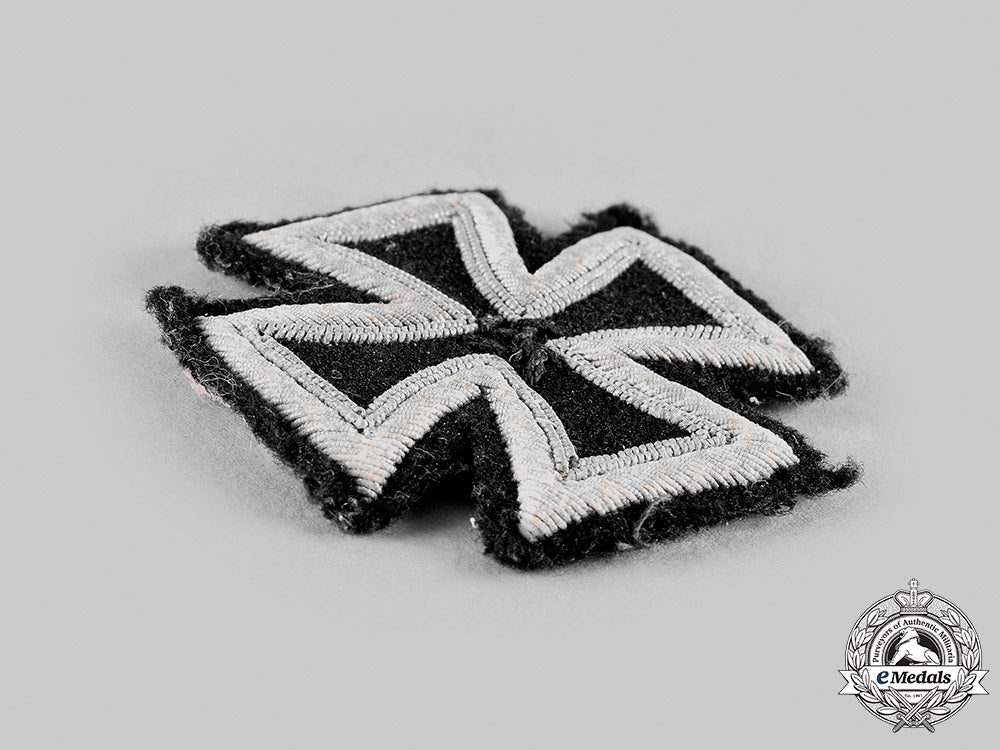 germany,_wehrmacht._a1939_iron_cross_i_class,_cloth_version_m20_412_mnc1380_1_1_1_1_1