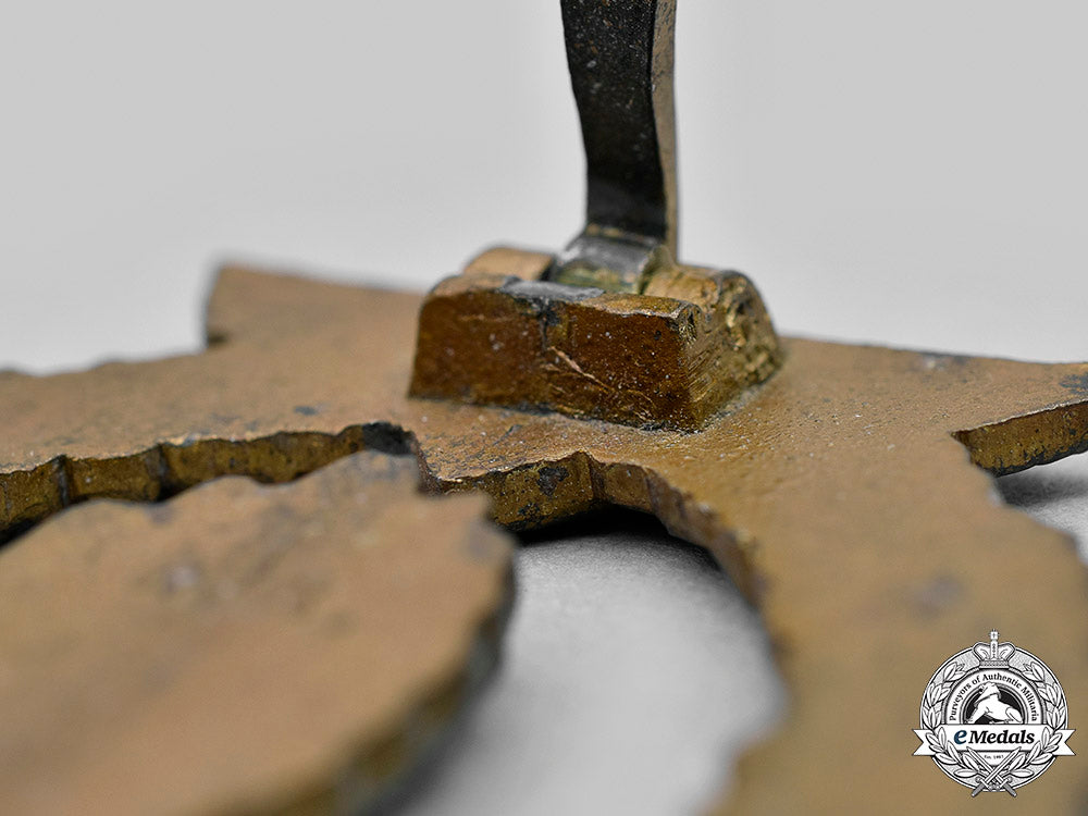 germany,_kriegsmarine._a_minesweeper_war_badge,_by_rudolf_karneth_m20_492_mnc7443_1