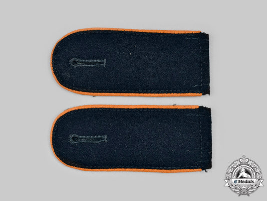 germany,_ss._a_set_of_waffen-_ss_feldgendarmerie_mann_shoulder_straps_m20_559_mnc6843