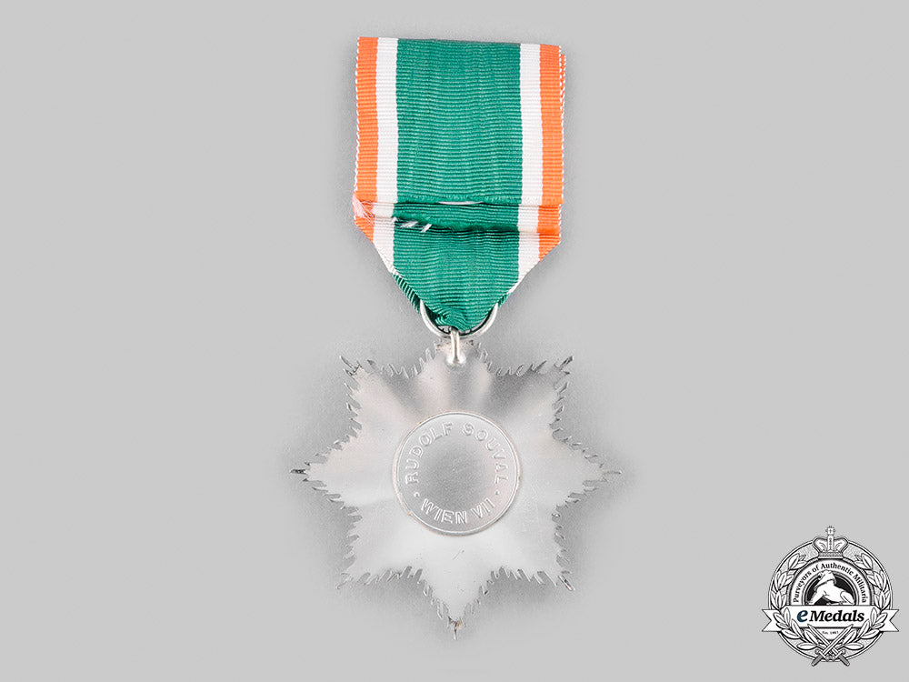 india._an_order_of_azad_hind,_ii_class_star_with_case,_by_rudolf_souval_m20_578_emd5612_1_1