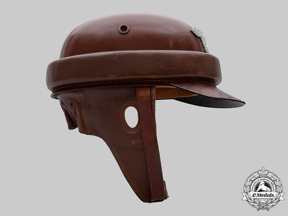 germany,_schutzpolizei._a_motorized_gendarmerie_motorcycle_crash_helmet,_by_robert_lubstein_m20_619_mnc6920_1