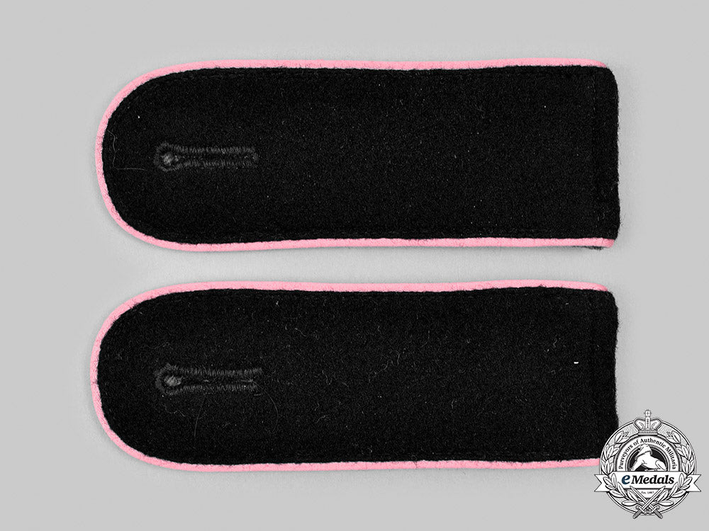 germany,_ss._a_set_of_waffen-_ss_panzer_mann_shoulder_straps_m20_628_mnc6865_1_1
