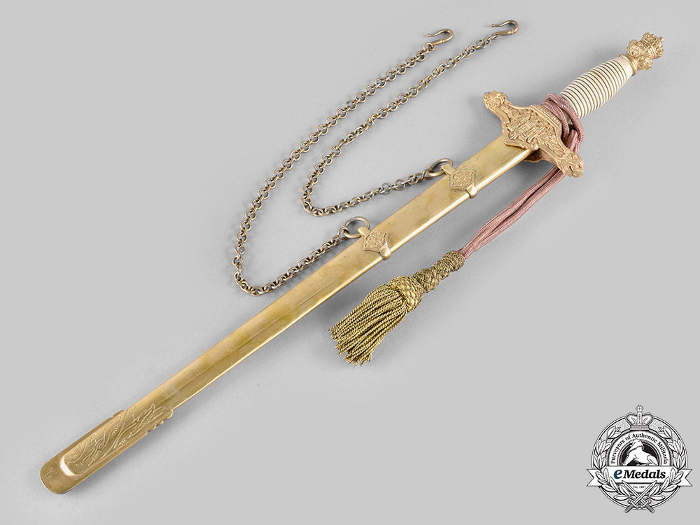 spain,_fascist_state._a_falange_army_officer's_dagger_with_case_m20_662_mnc1508