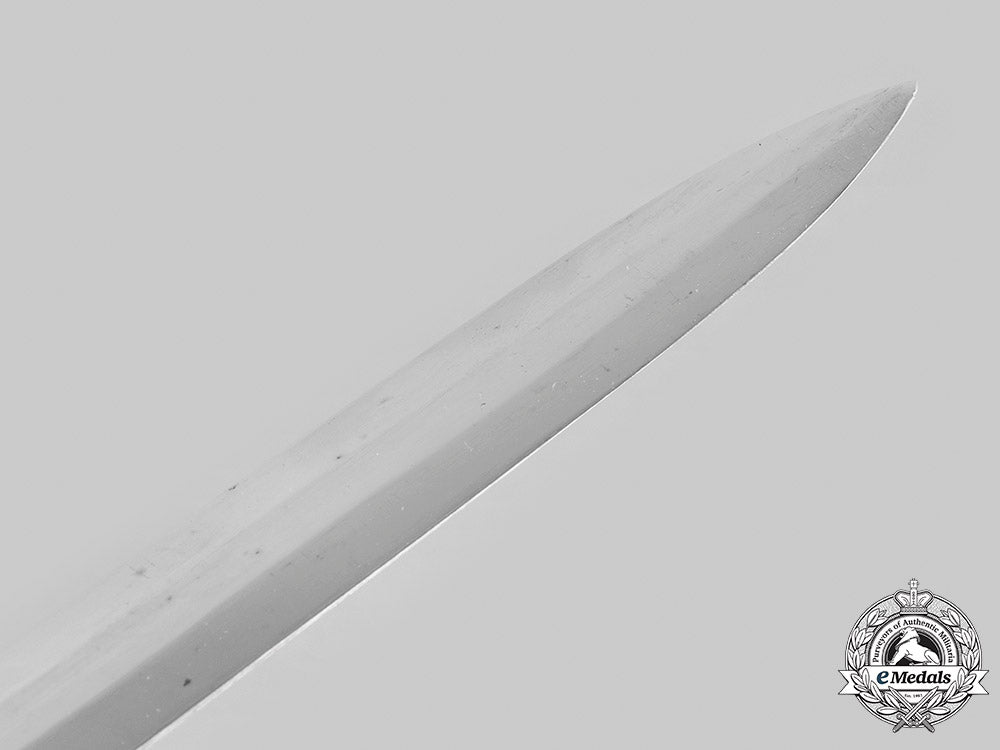 spain,_fascist_state._a_falange_army_officer's_dagger_with_case_m20_665_mnc1527