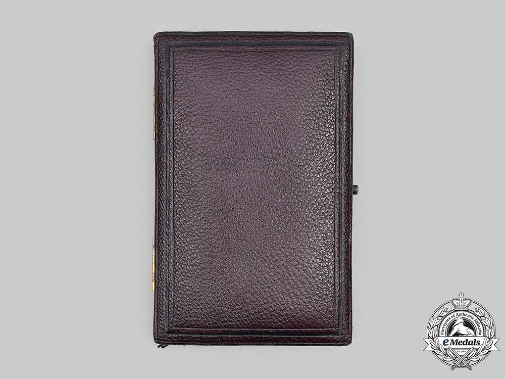united_kingdom._a_royal_victorian_order,_lieutenant(_lvo)_in_case_by_collingwood&_co._m20_665_mnc7910