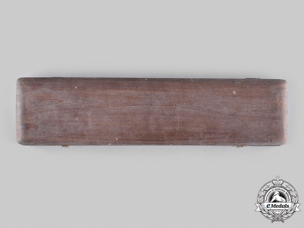 spain,_fascist_state._a_falange_army_officer's_dagger_with_case_m20_667_mnc1529