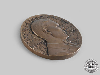 united_kingdom._a_prime_minister_neville_chamberlain_signing_of_the_munich_agreement_table_medal1938_m20_724_emd7908_1