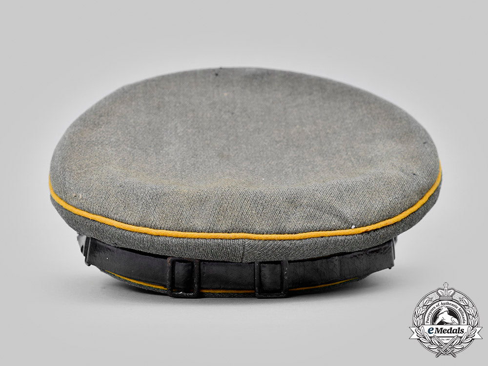 germany,_heer._a_kavallerie-_regiment13_armoured_reconnaissance_officer’s_visor_cap,_by_willy_sprengpfeil_m20_754_mnc9214_1