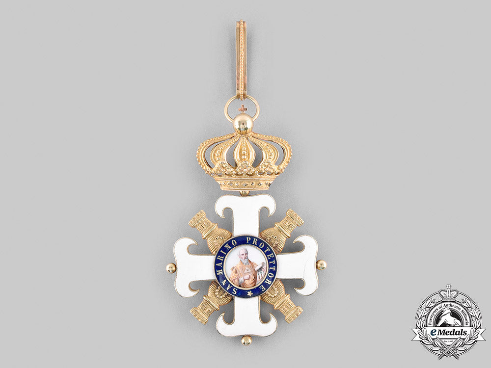 san_marino,_republic._an_order_of_san_marino,_type_ii,_commander_in_gold,_c.1920_m20_794_mnc2366_1_1_1