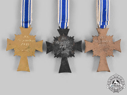 germany,_third_reich._a_lot_of_honour_crosses_of_the_german_mother,_all_grades_m20_808_emd9674