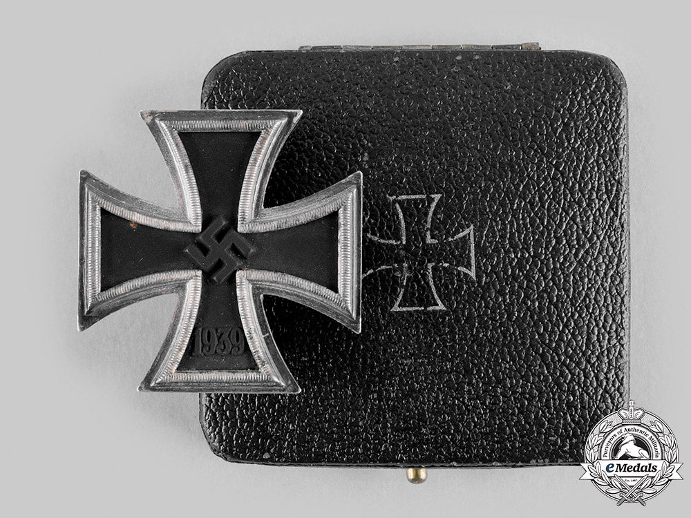 germany,_wehrmacht._a1939_iron_cross_i_class,_with_case,_by_c.f._zimmermann_m20_815_emd9701_1