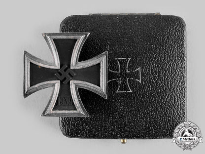 germany,_wehrmacht._a1939_iron_cross_i_class,_with_case,_by_c.f._zimmermann_m20_815_emd9701_1