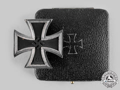 Germany, Wehrmacht. A 1939 Iron Cross I Class, With Case, By C.f. Zimmermann
