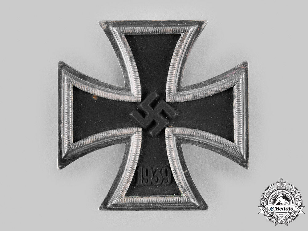 germany,_wehrmacht._a1939_iron_cross_i_class,_with_case,_by_c.f._zimmermann_m20_816_emd9710_1