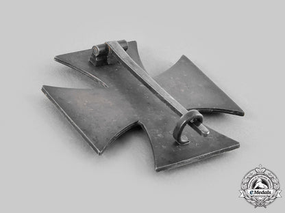 germany,_wehrmacht._a1939_iron_cross_i_class,_with_case,_by_c.f._zimmermann_m20_819_emd9716_1