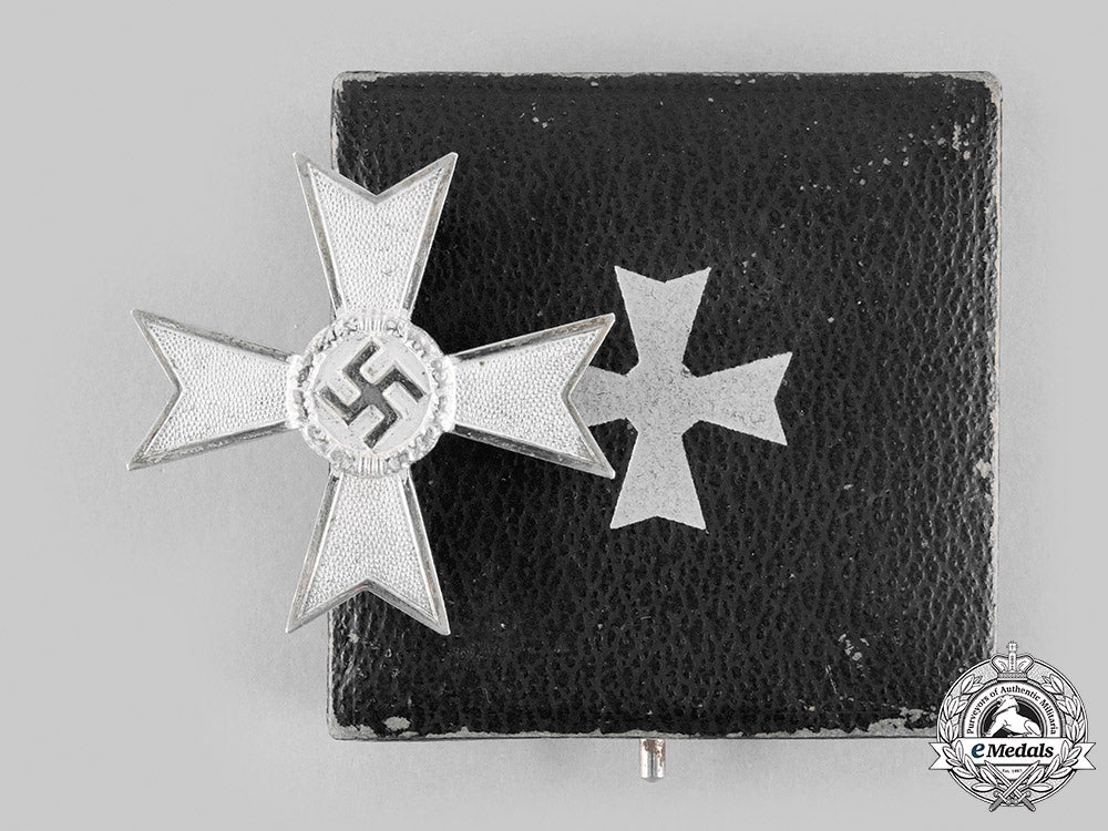 germany,_wehrmacht._a_war_merit_cross,_i_class_with_case,_by_karl_gschiermeister_m20_826_emd9738