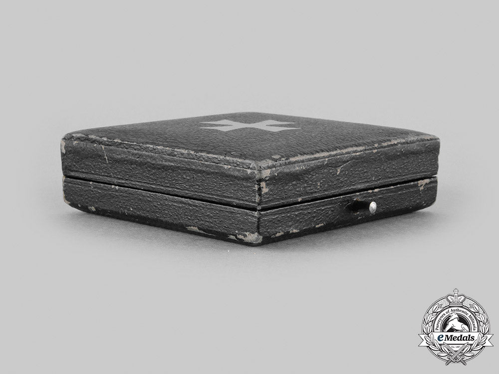 germany,_wehrmacht._a_war_merit_cross,_i_class_with_case,_by_karl_gschiermeister_m20_833_emd9744